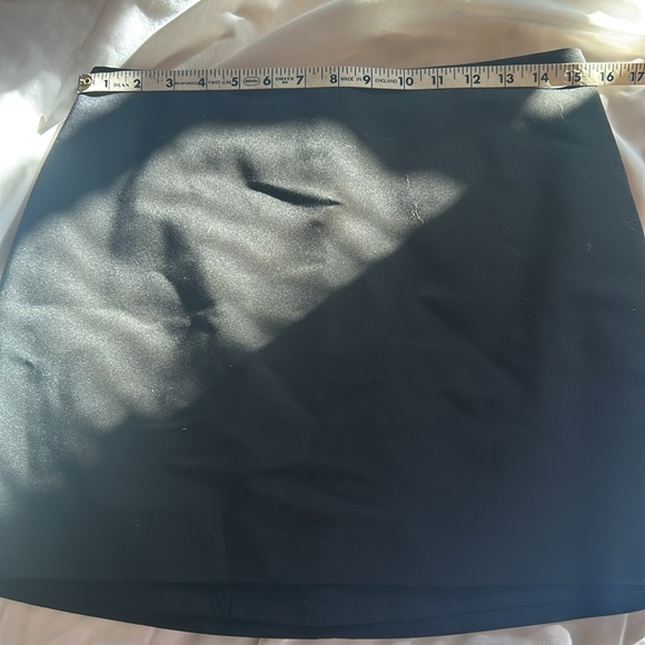 Express Black Mini Skirt - Picture 5 of 6
